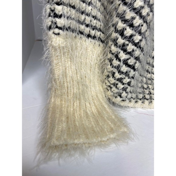 Freeway Sweaters | Fuzzy Sweater | Color: Black/Cream , Sz. M, Ladies , Poncho - Picture 10 of 12